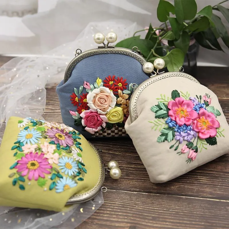 EI -2021 CLUTCHES BAGS FOR WOMEN CS012