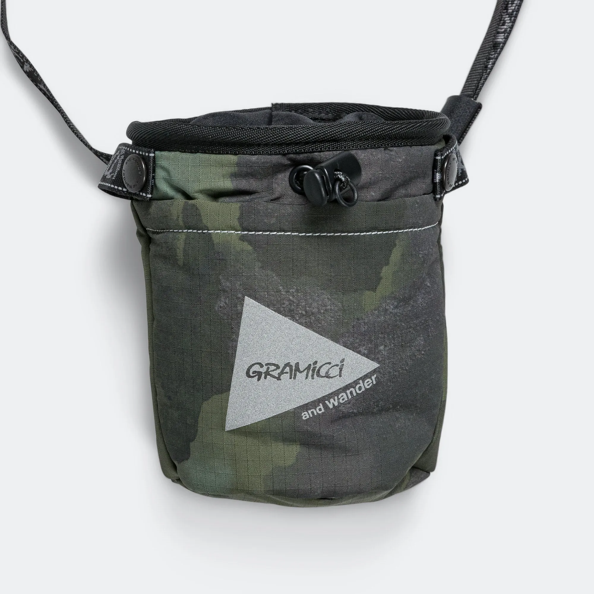 Padded Chalk Pouch x and wander - Camo